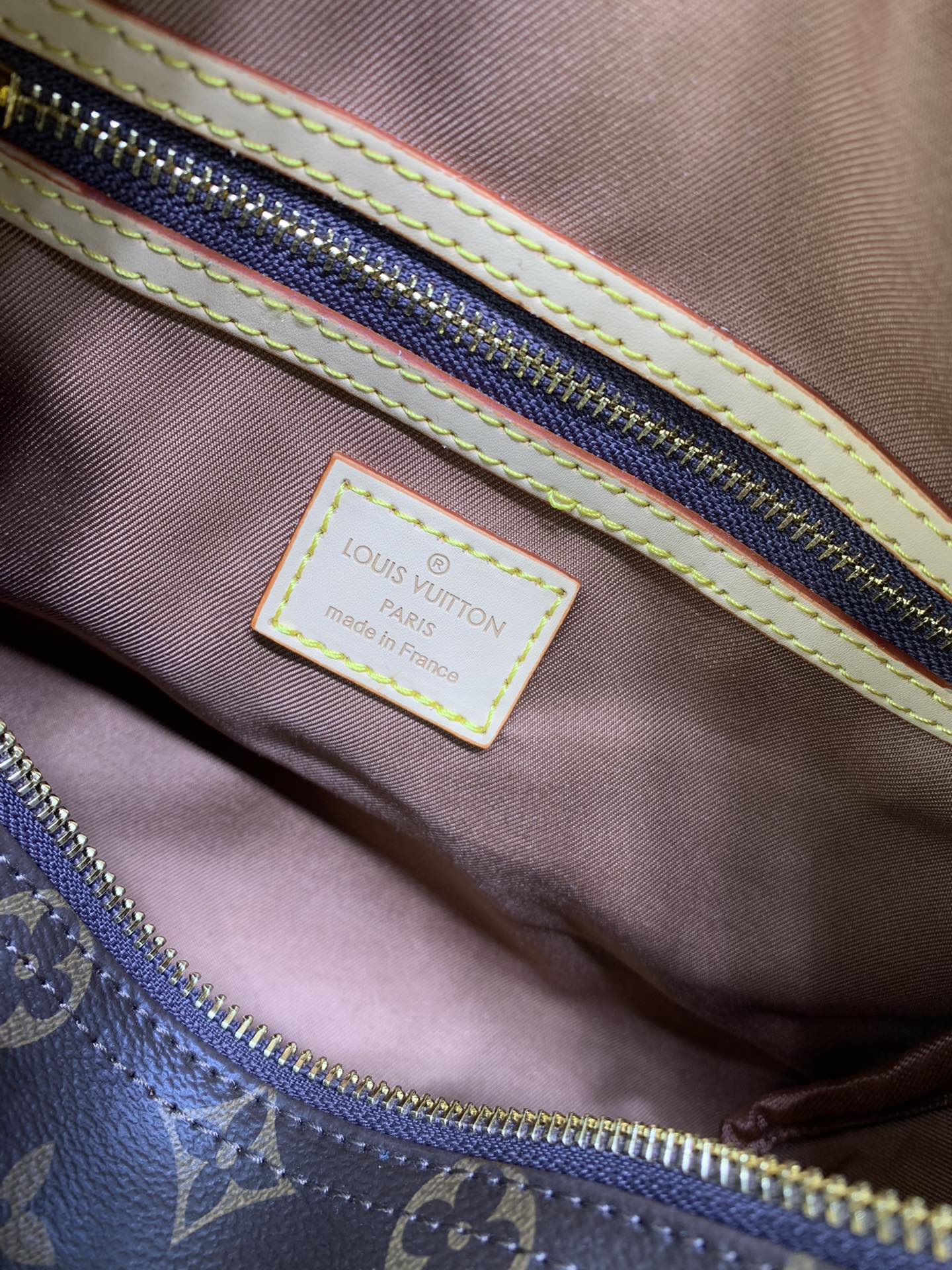 2XE268BDE Stylish leather bag 