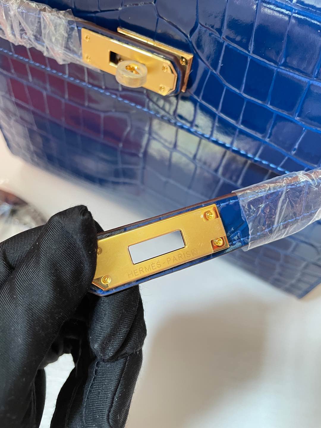 2WH28BDE Stylish leather bag