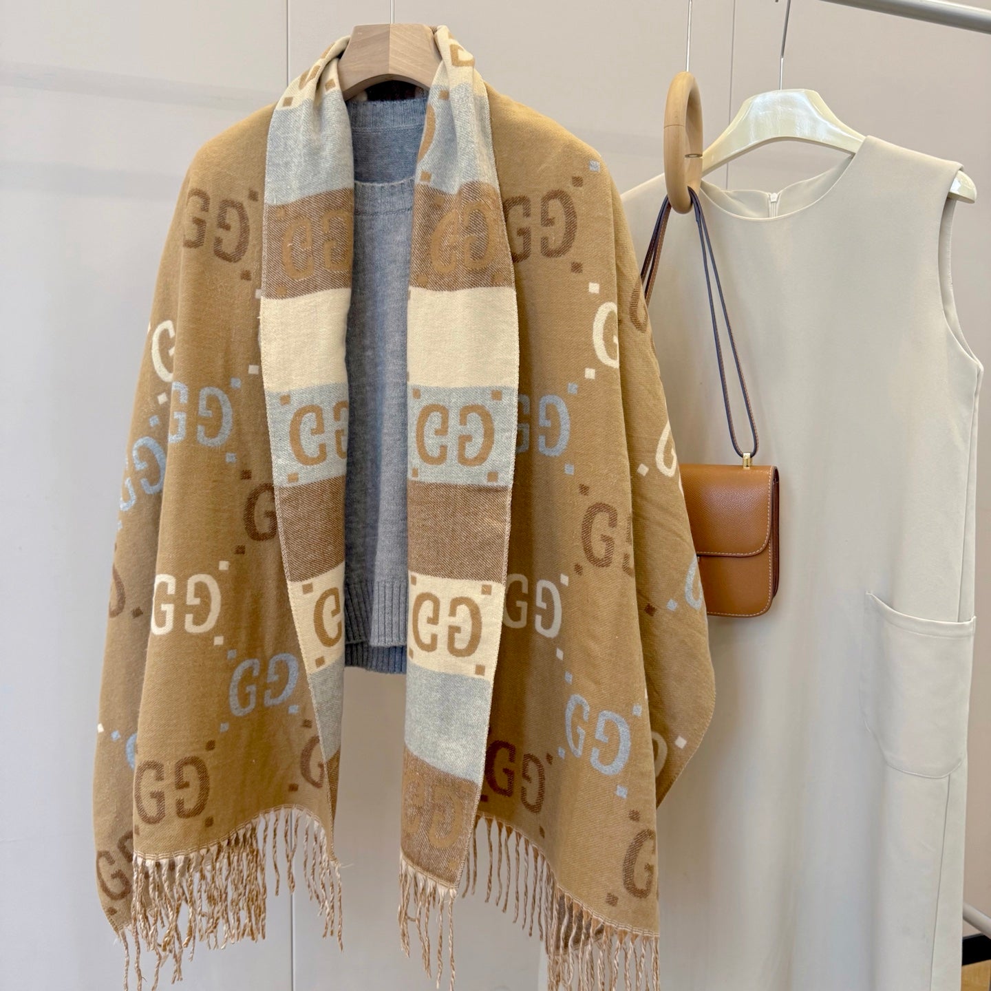 185ZB16WDE Stylish Winter Scarves