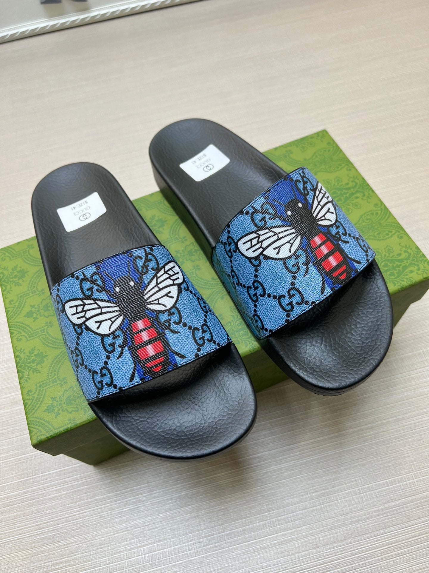 5LB235ZDE Stylish Slippers