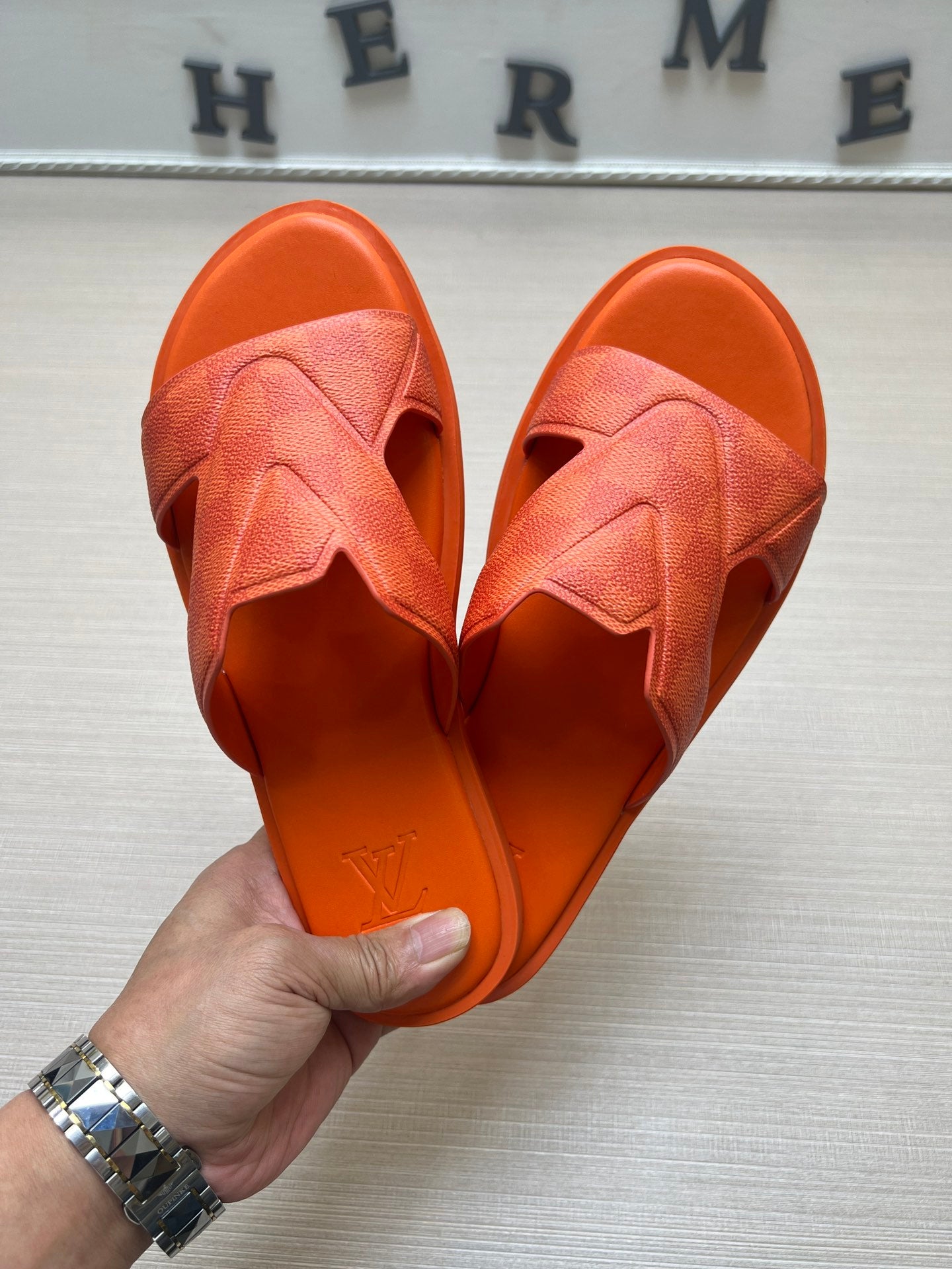 54E22ZDE Stylish slippers