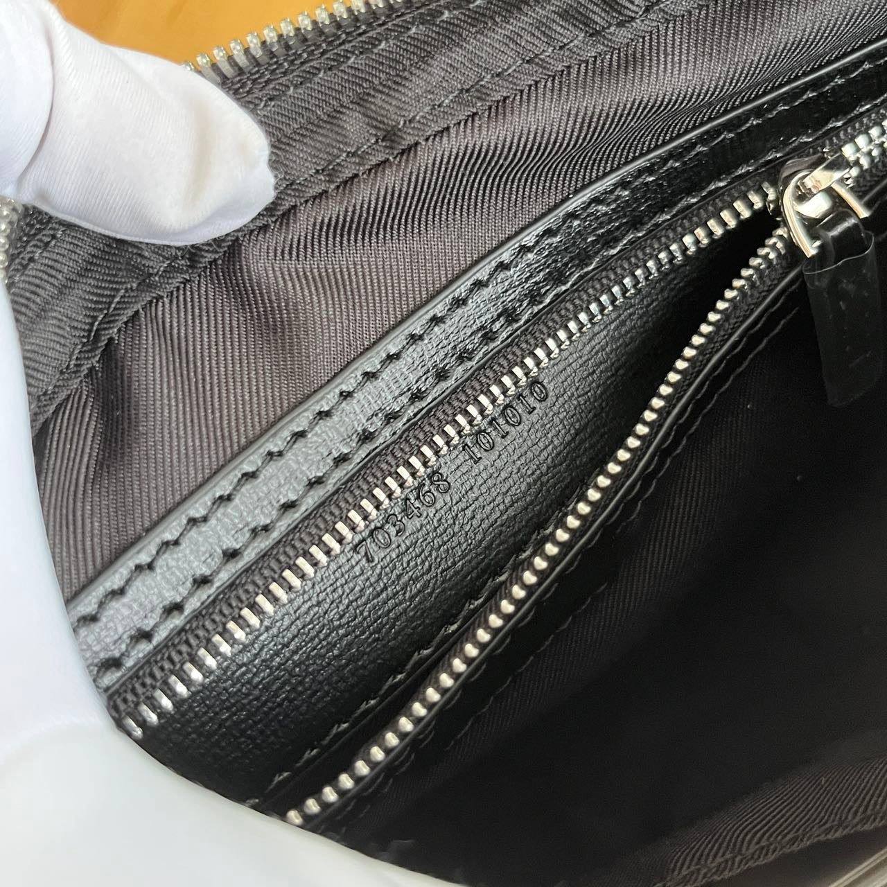 1XB419BDE Stylish leather bag