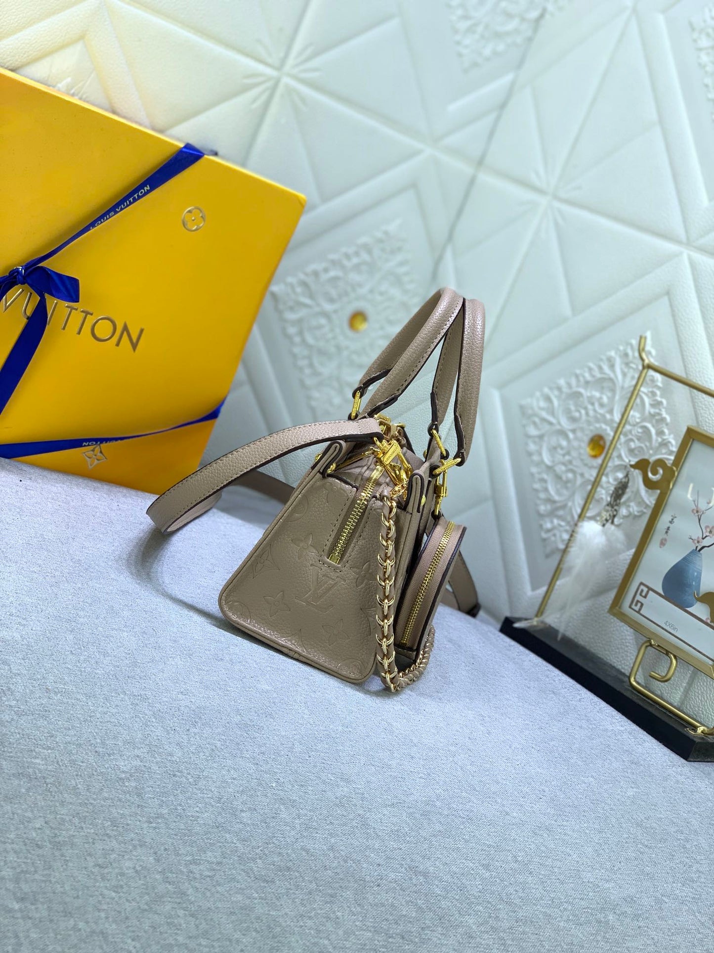 2XE320BDE Stylish leather bag 