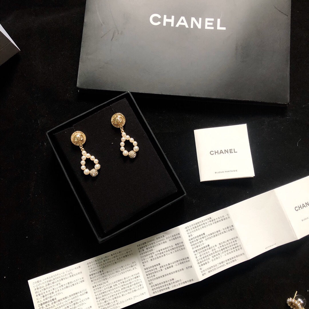 14C79EDE Stylish Earrings