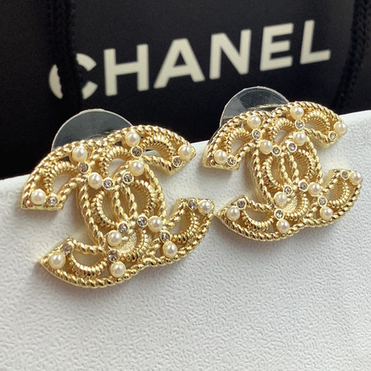 14C512EDE Stylish Earrings