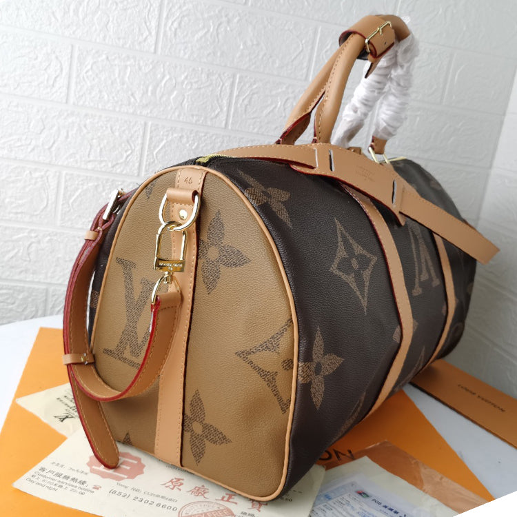 1E048BDE Stylish leather bag 