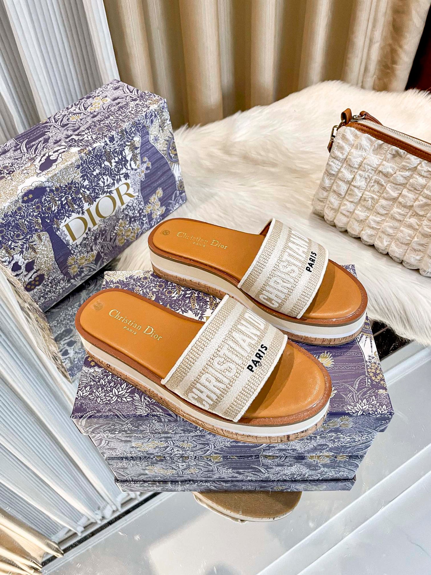 1LD22ZDE Stylish slippers