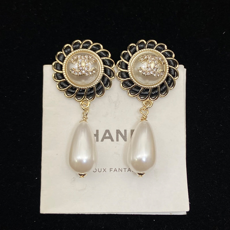 14C681EDE Stylish  Earrings