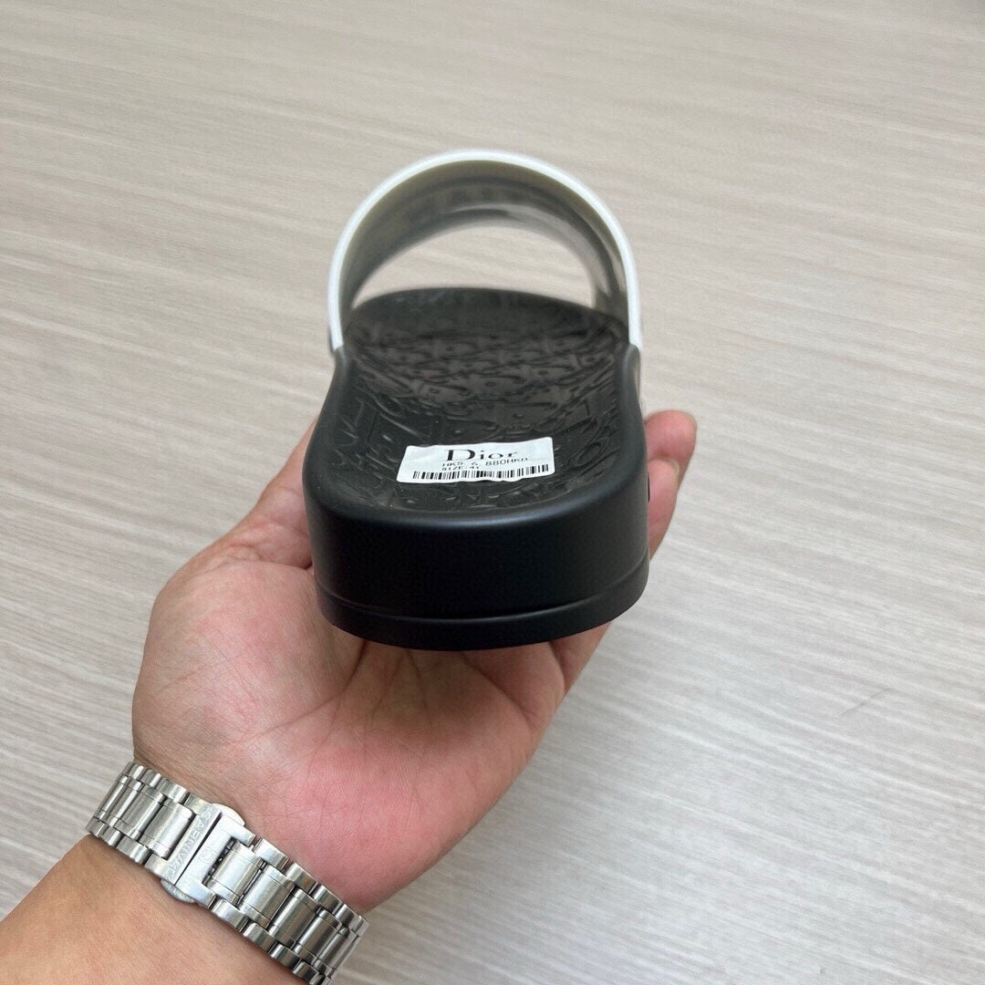 5LD212ZDE Stylish Slippers