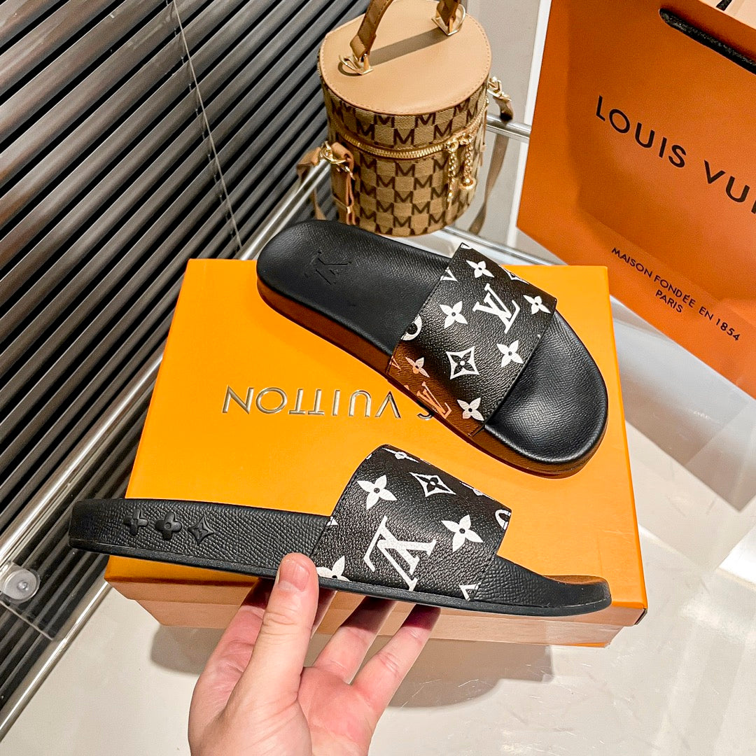 14E195ZDE Stylish Slippers