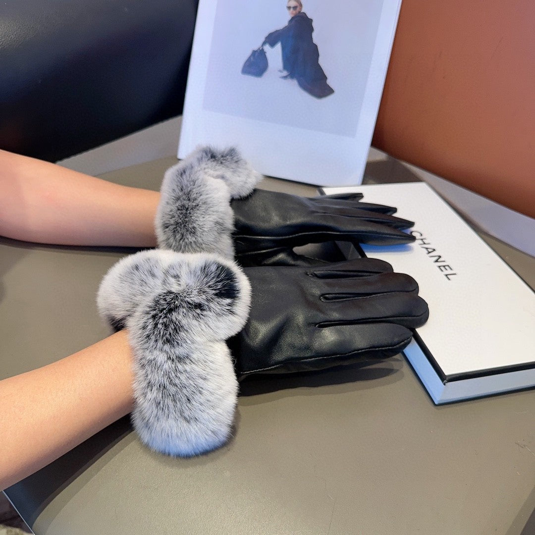 14C73SDE Stylish gloves