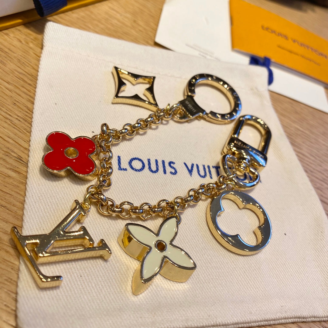 1E17ADE Stylish Keychains
