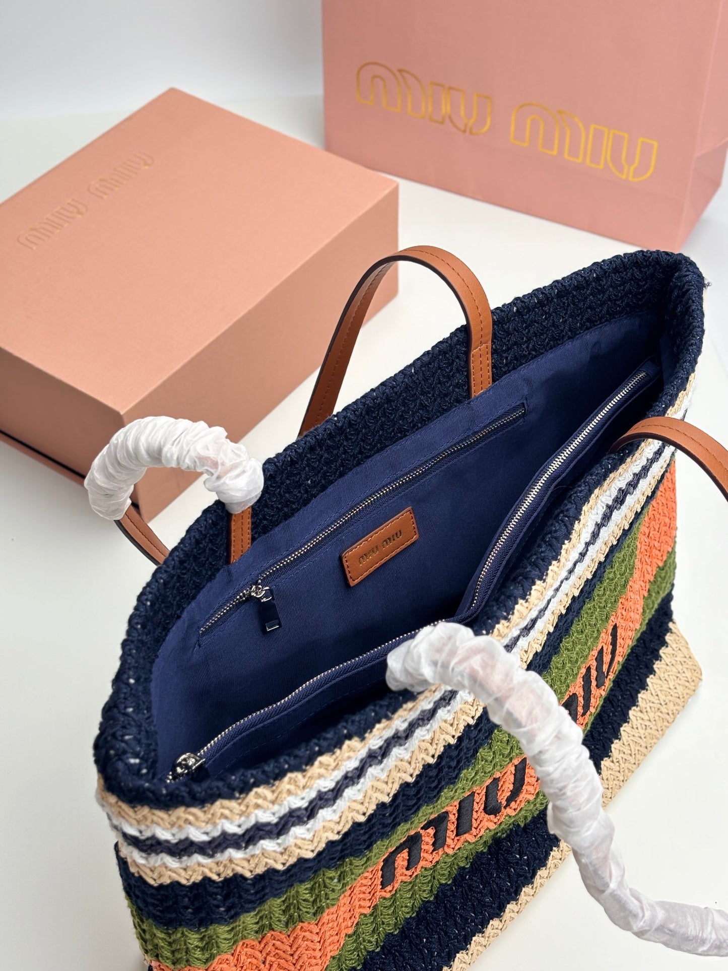 1XA78BDE Stylish Woven Bag