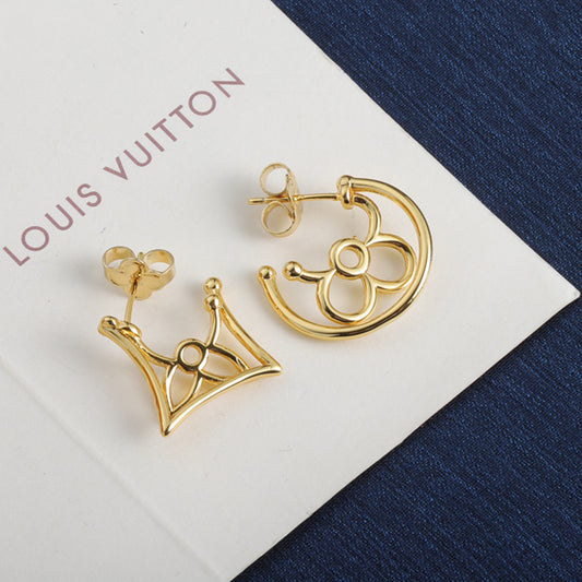 14E956EDE Stylish Earrings