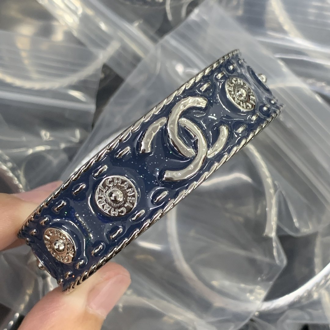 8XC62KDE Stylish Bracelets