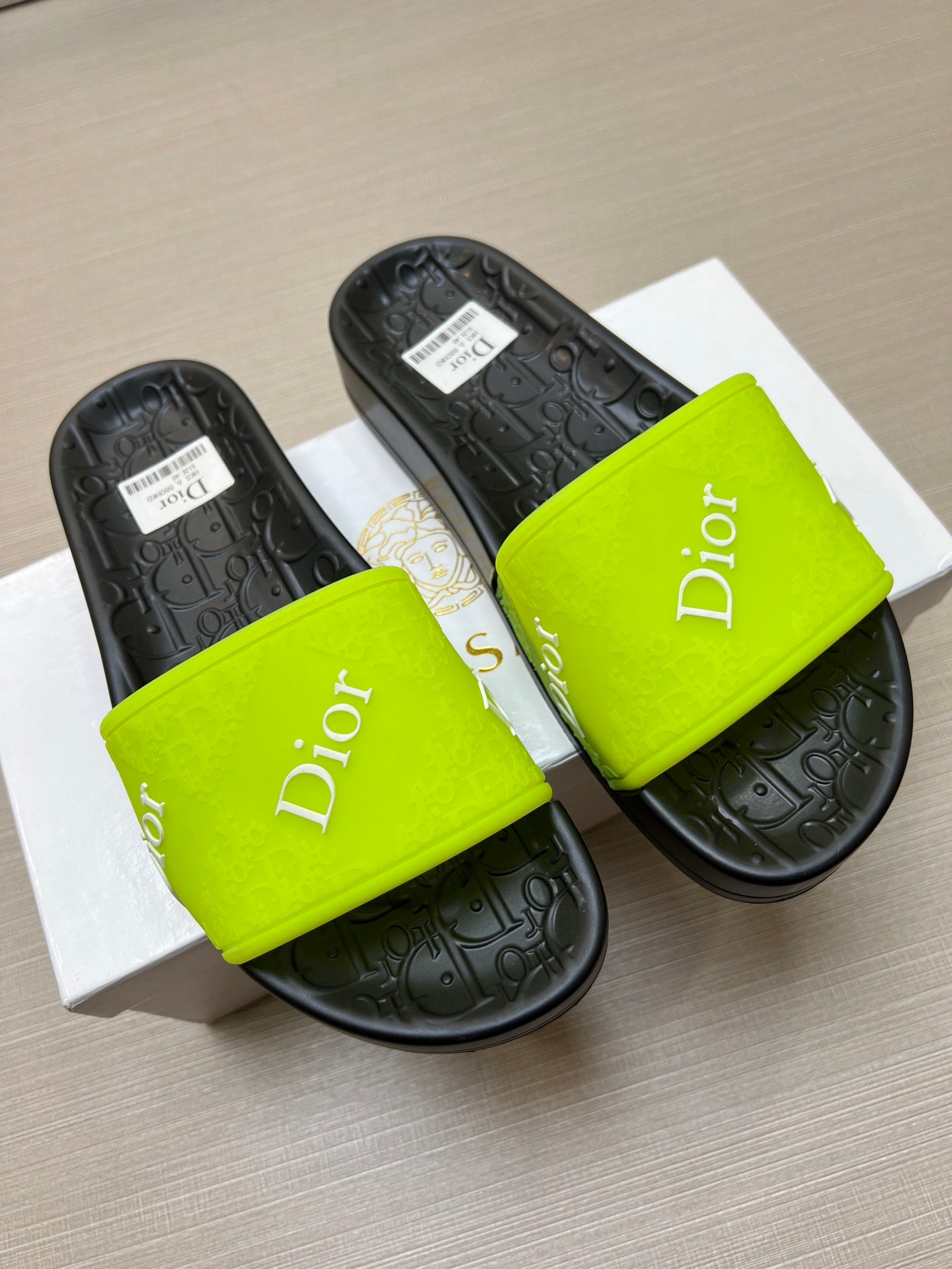 535ZD278ZDE Stylish Slippers
