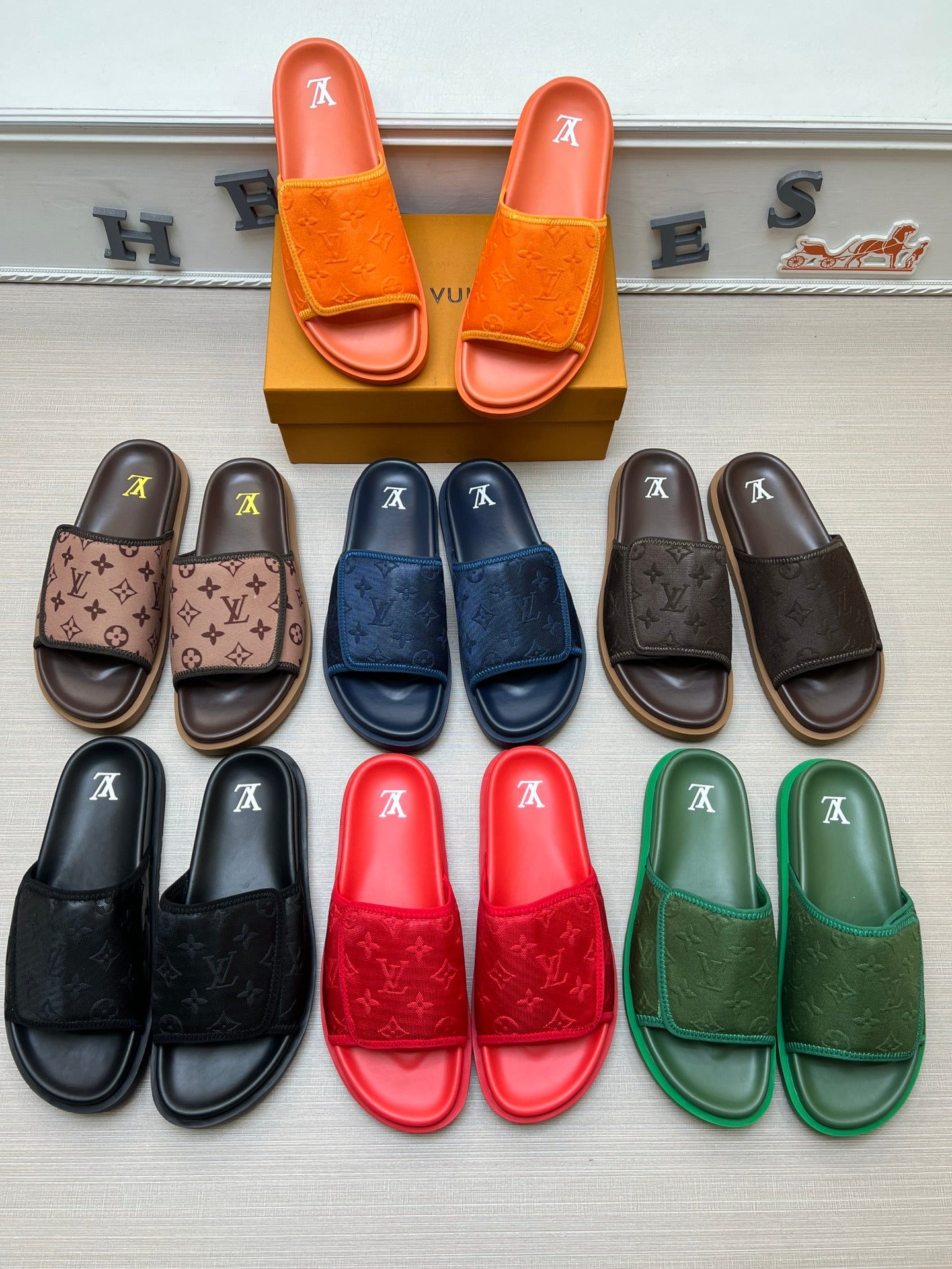 54E14ZDE Stylish slippers