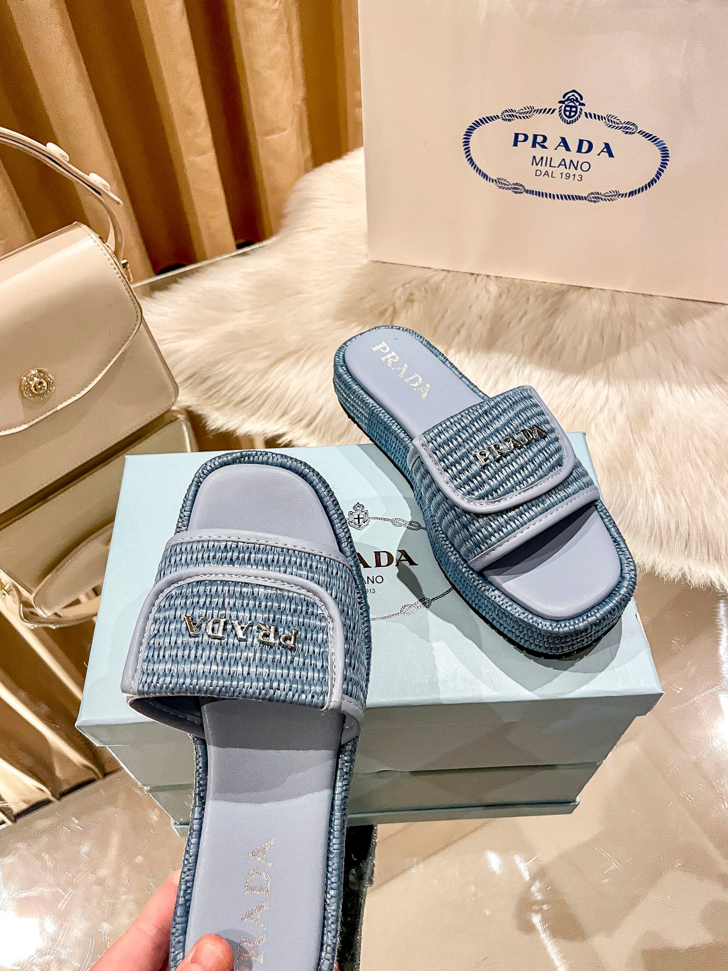 14PD176ZDE Stylish Slippers