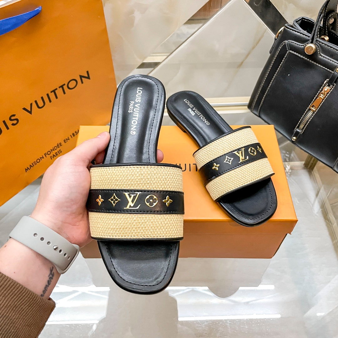 14E96ZDE Stylish Slippers