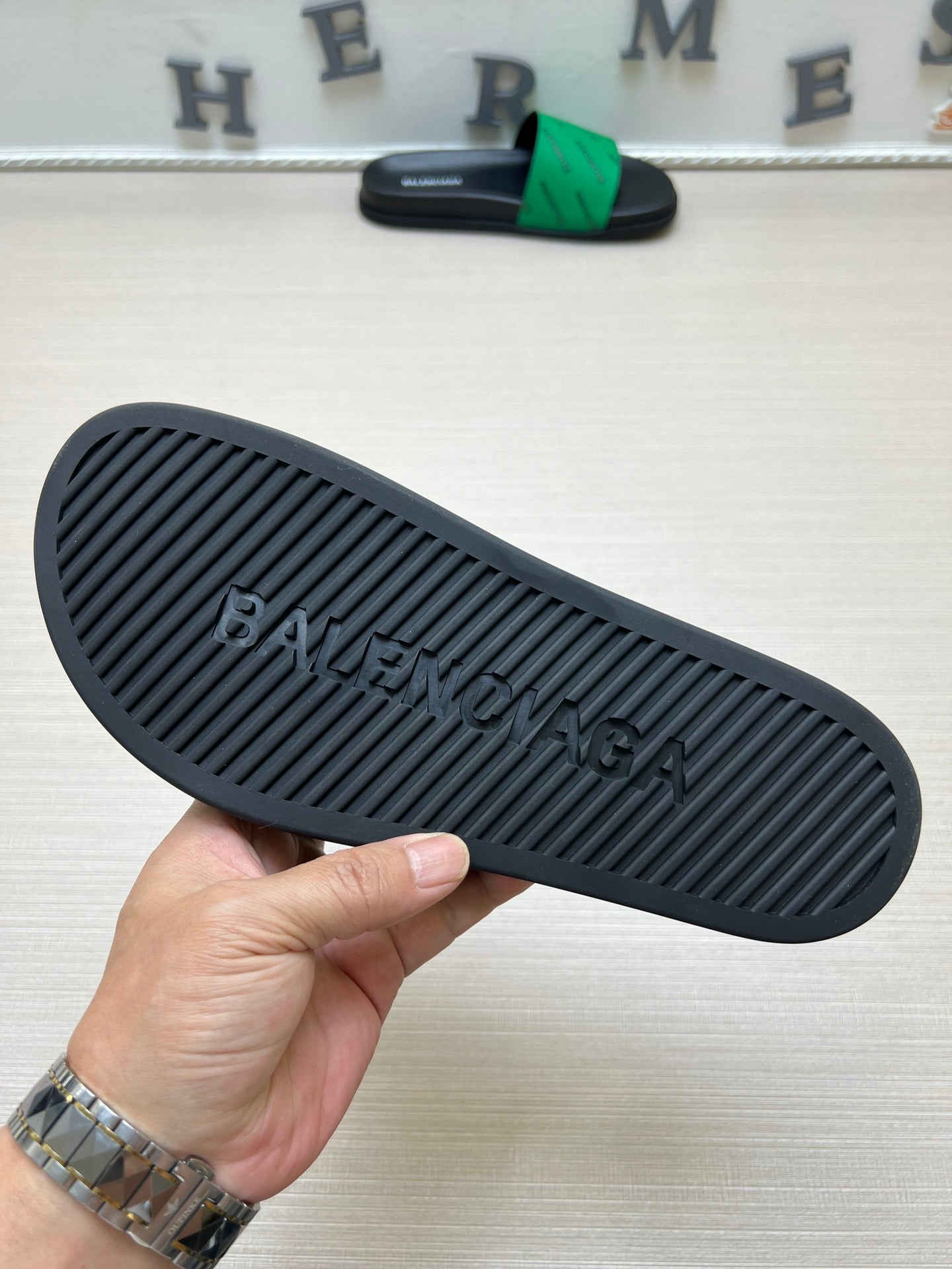 54J99ZDE Stylish slippers