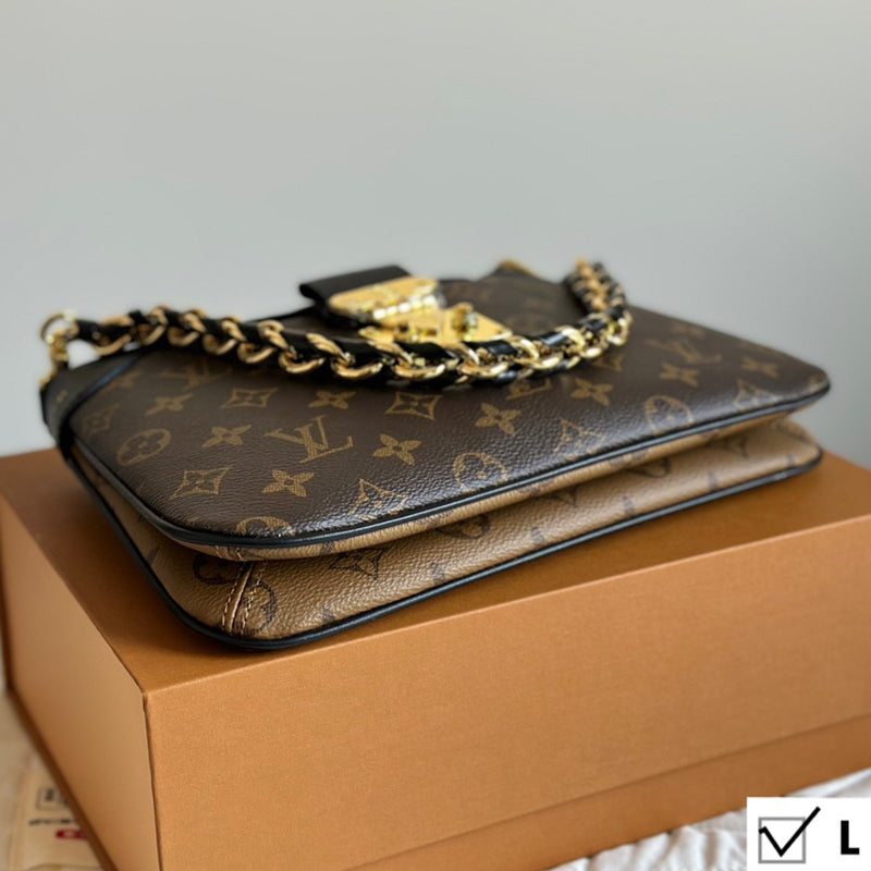 6XE214BDE Stylish leather bag 