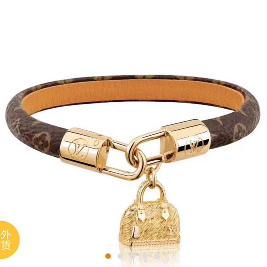 3E295KDE Stylish Bracelets