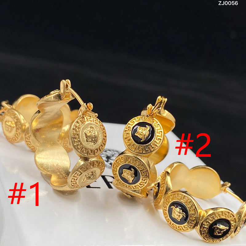 1YV176EDE Stylish Earrings