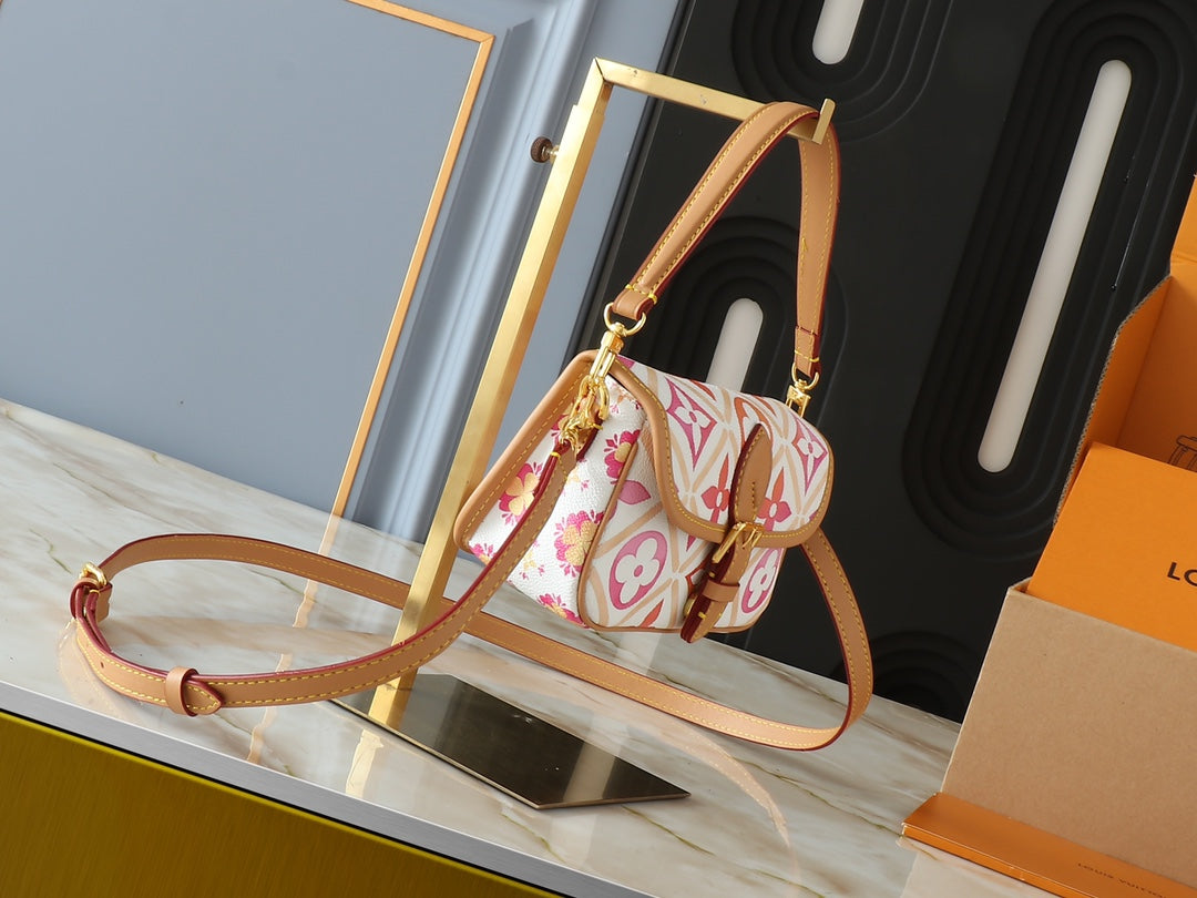 15XE2BDE Stylish leather bag)