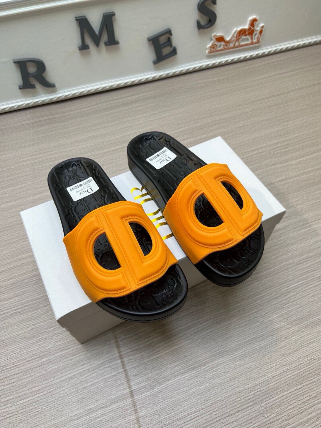 535ZD280ZDE Stylish Slippers