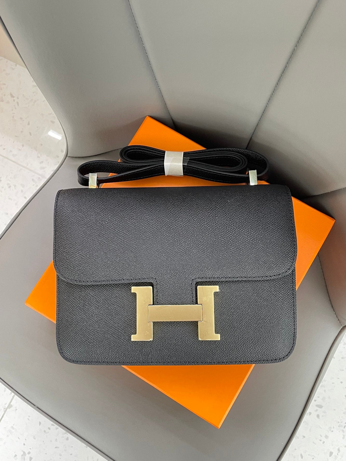 155NH64BDE Stylish leather bag