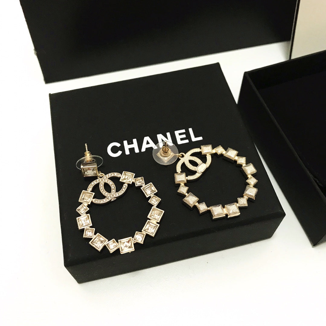 14C93EDE Stylish Earrings