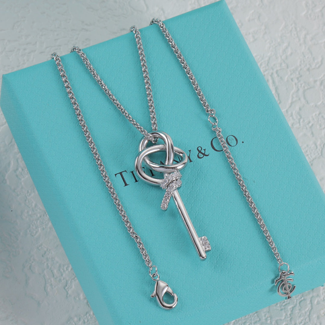 14T633KDE Stylish Necklaces