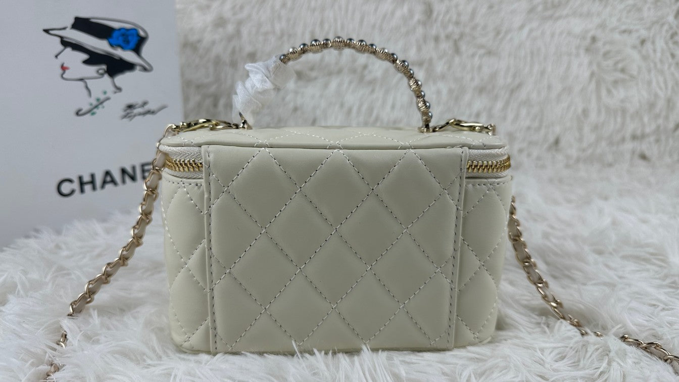 1XC377BDE Stylish leather bag 