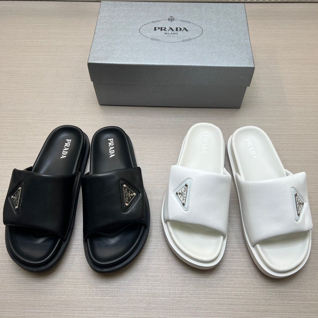 54PD5ZDE Stylish slippers