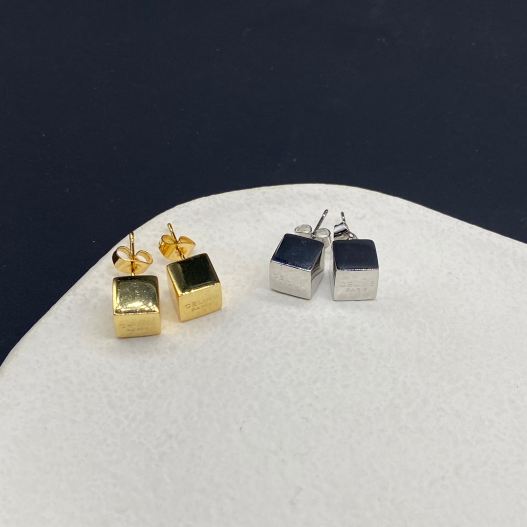 14CL972EDE Stylish Earrings