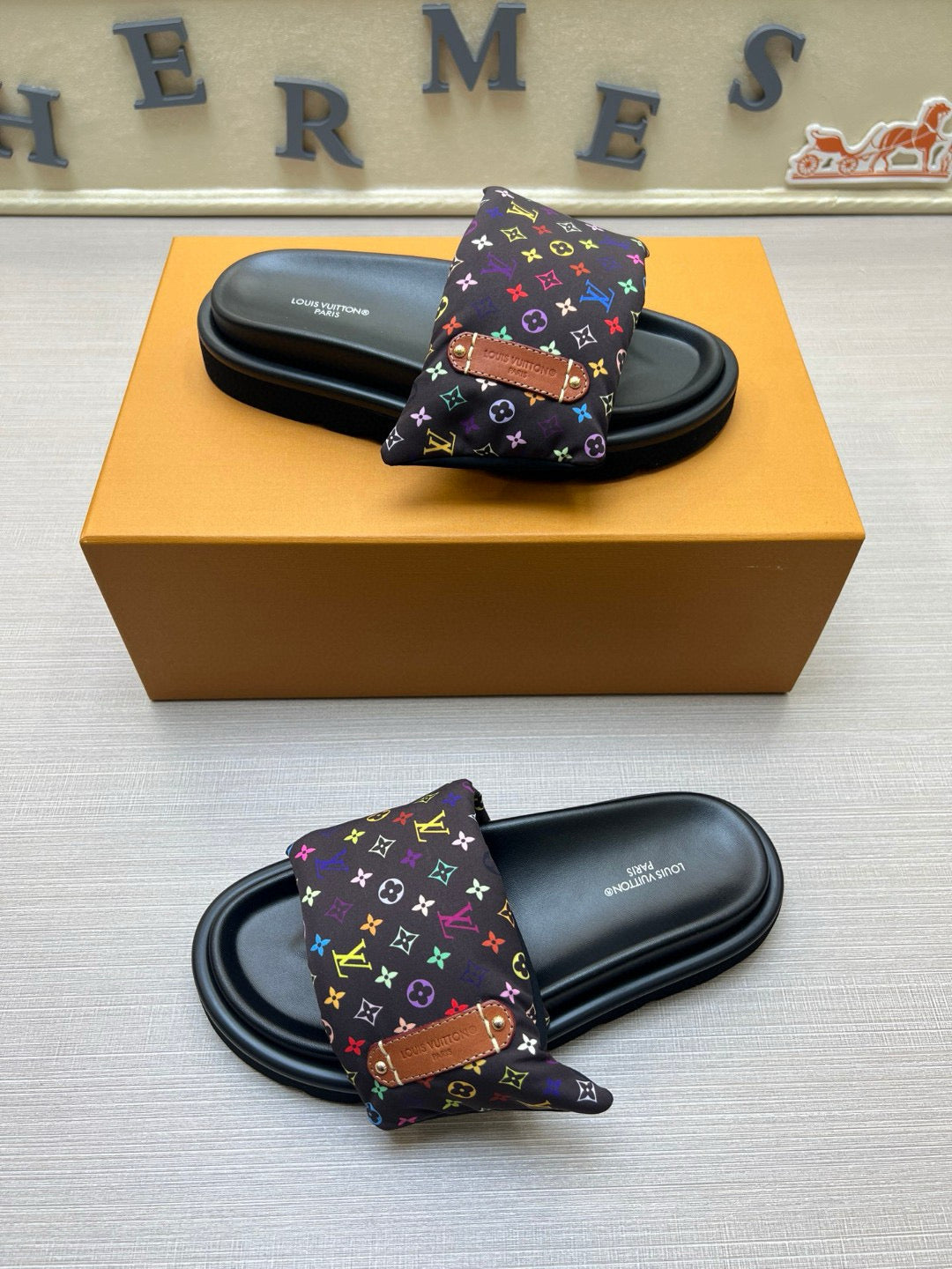 5QE6ZDE Stylish Slippers