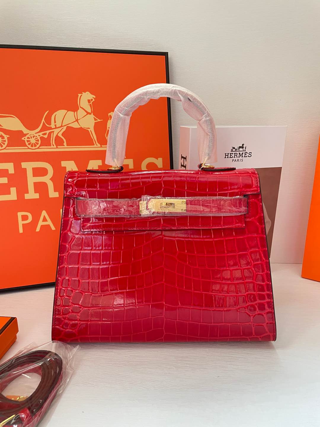 2WH28BDE Stylish leather bag