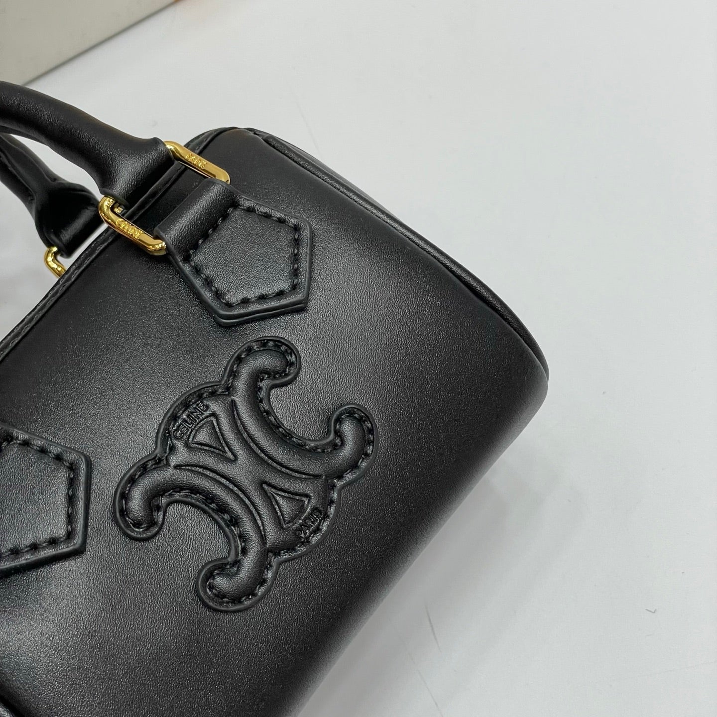 155NN27BDE Stylish leather bag