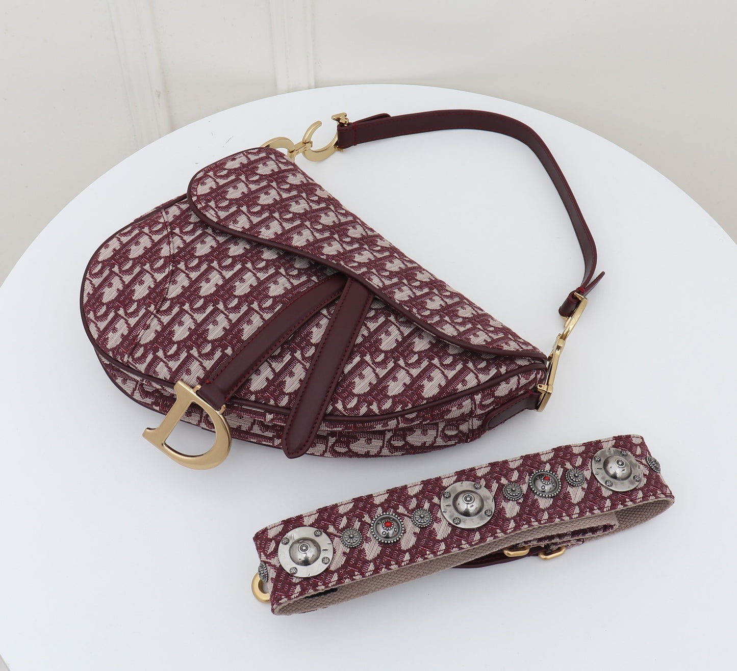 5D12BDE Stylish leather bag 