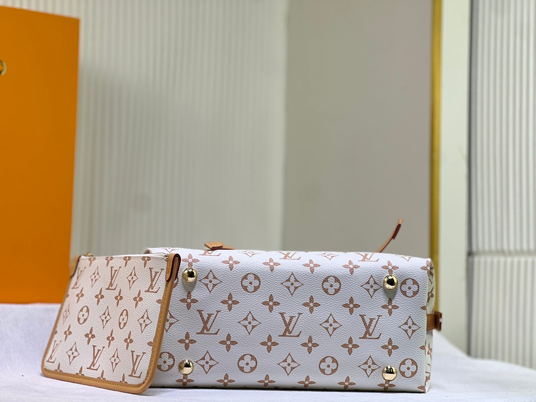 2WE46BDE Stylish leather bag