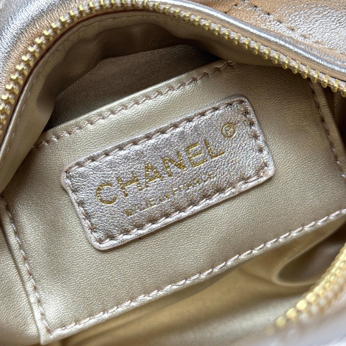 15RC49BDE Stylish leather bag