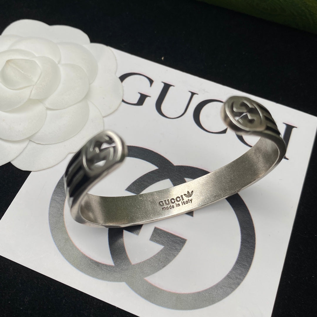 1B250KDE Stylish Bracelets