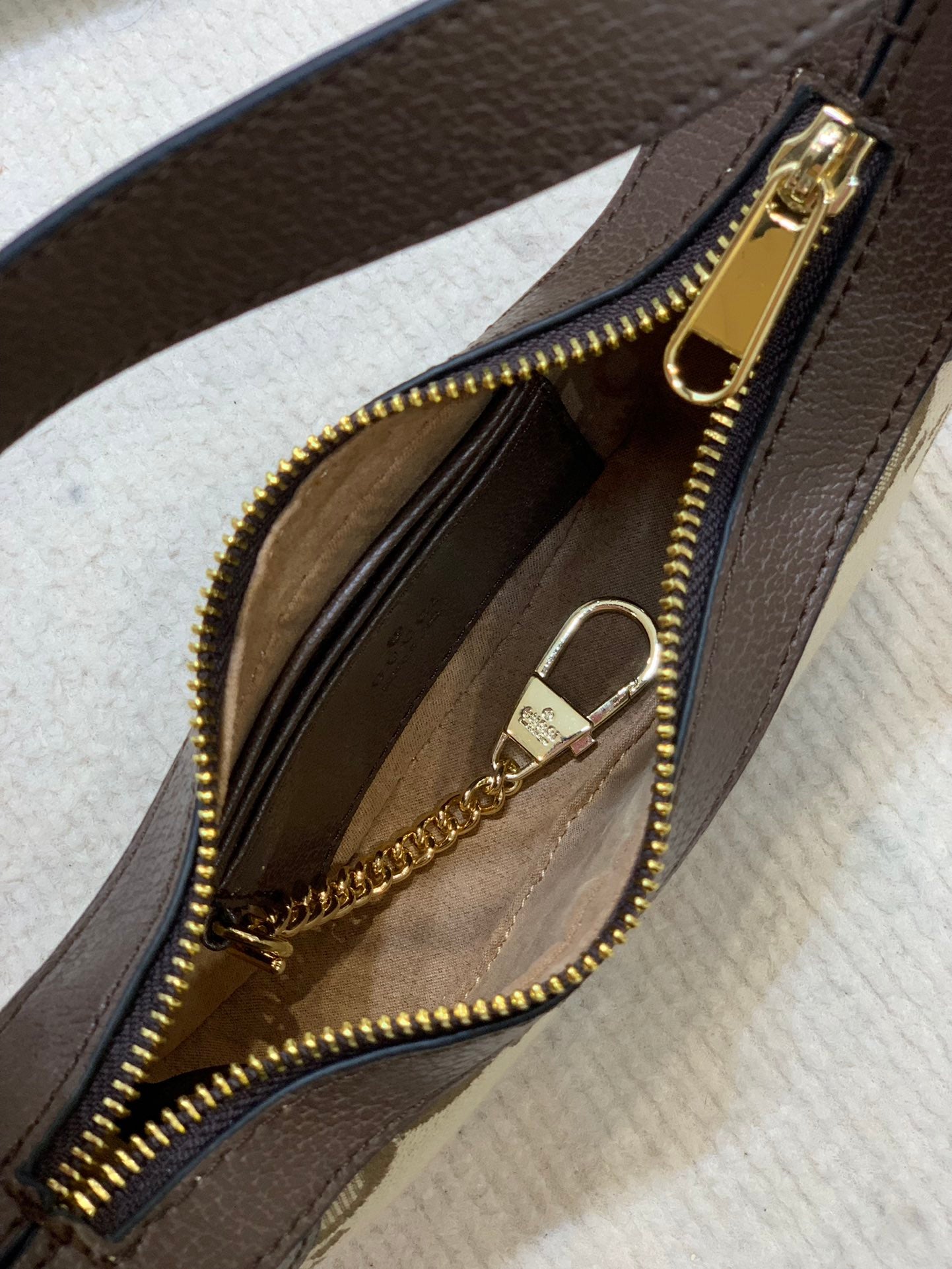 1XB119BDE Stylish leather bag 