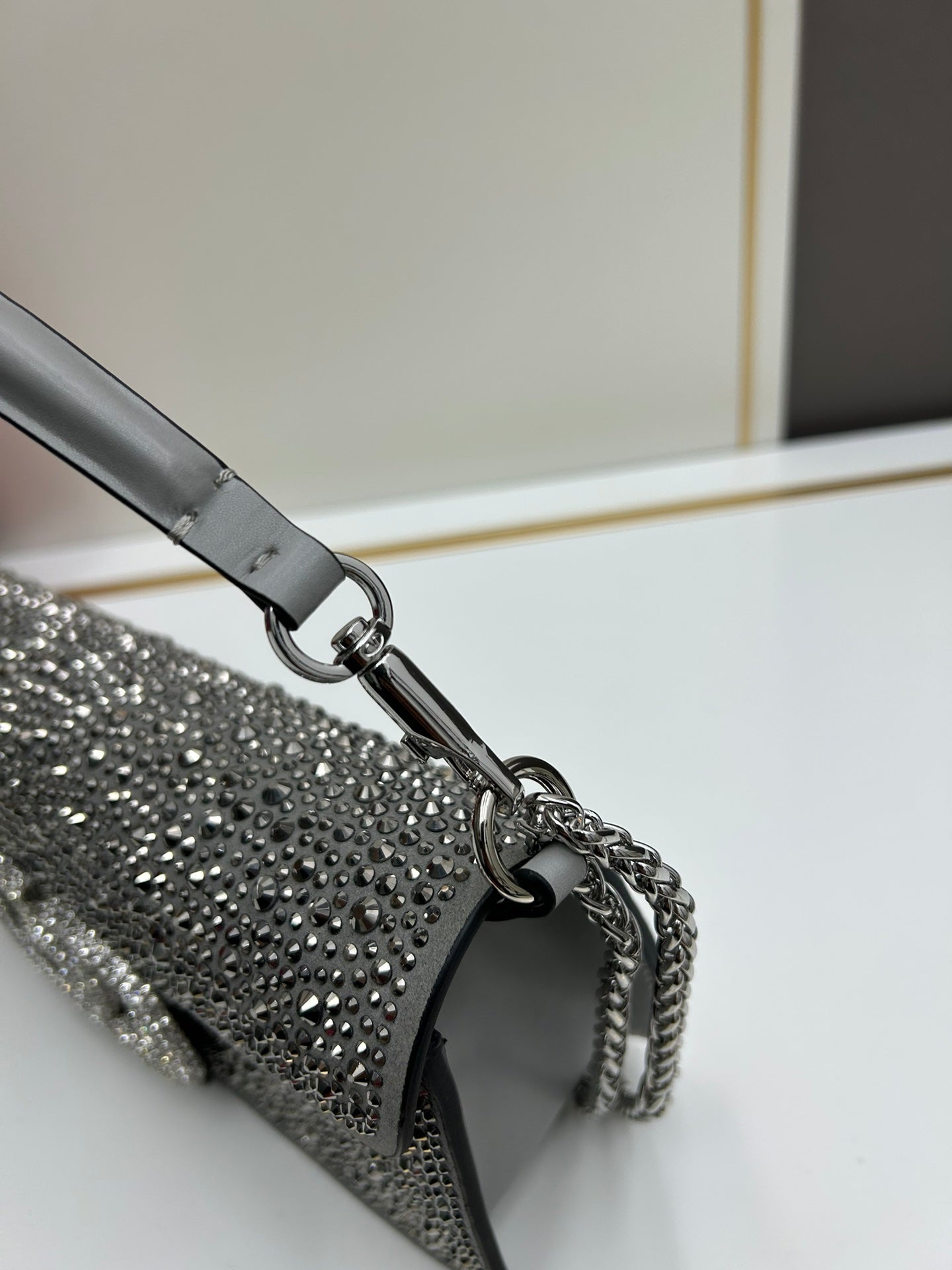 1WVL119BDE Stylish leather bag