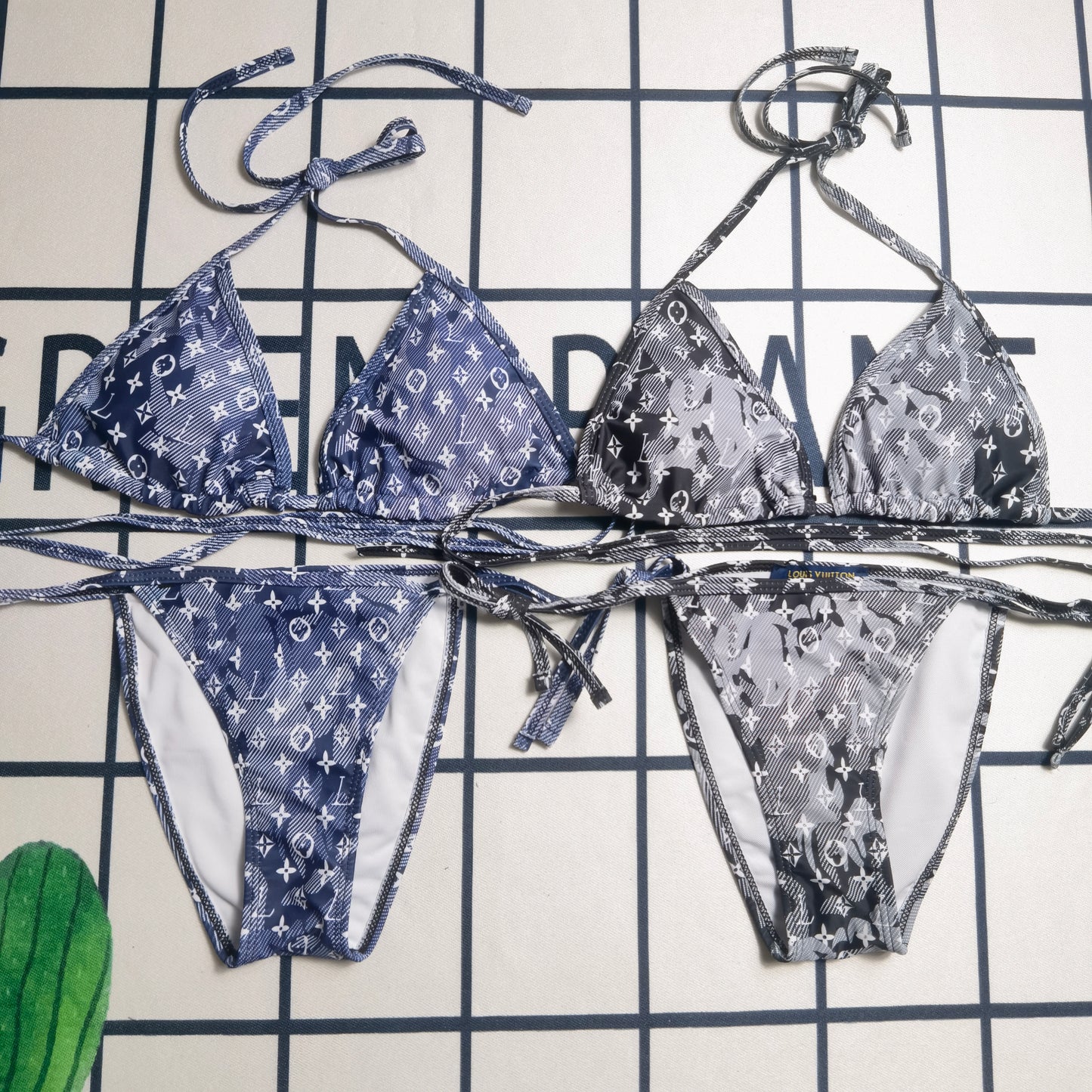 14E19YDE Stylish Bikini swimsuit