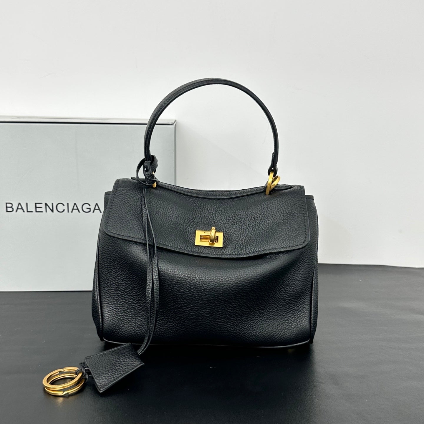 15XJ4BDE Stylish leather bag