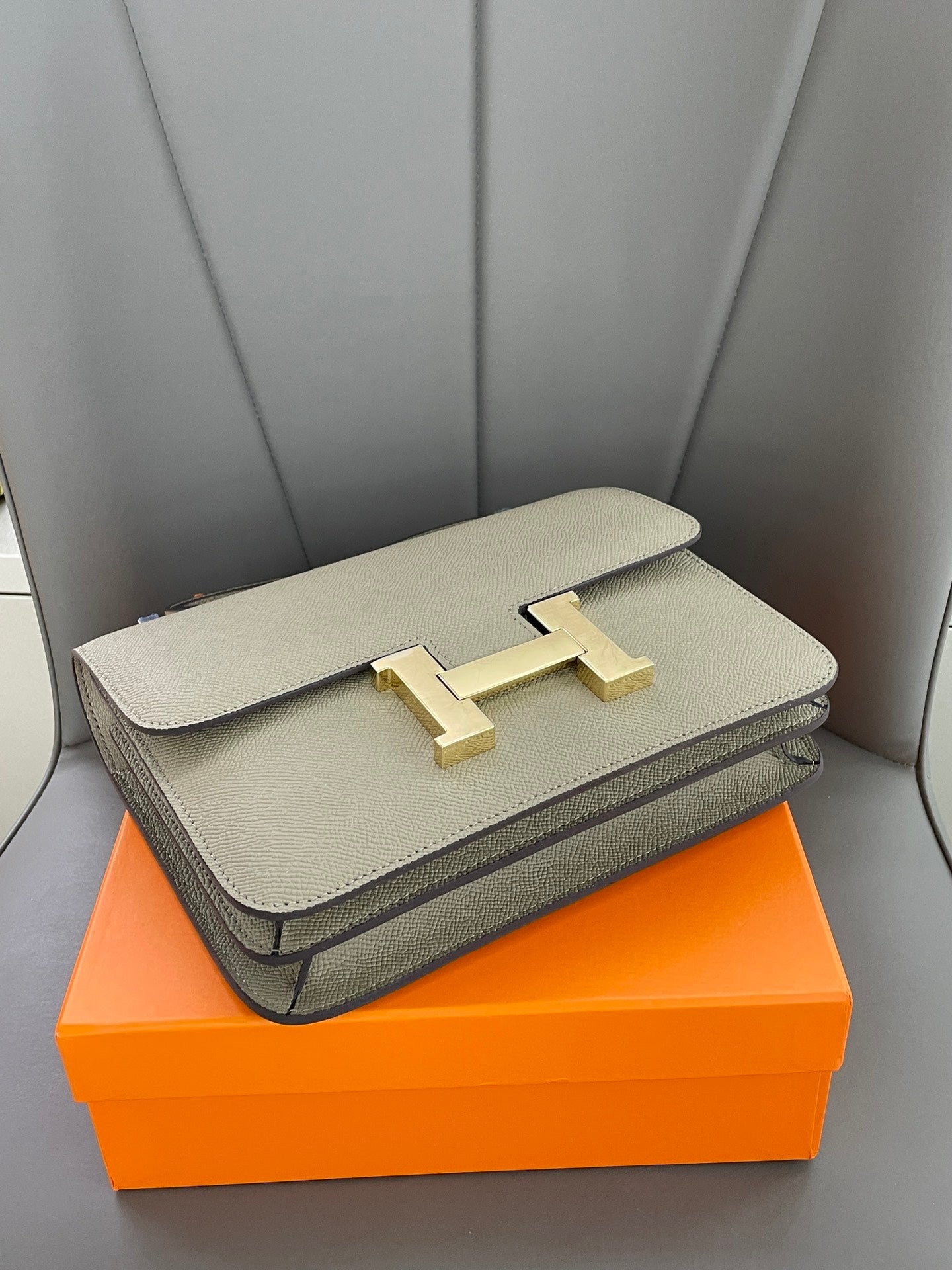 155NH64BDE Stylish leather bag
