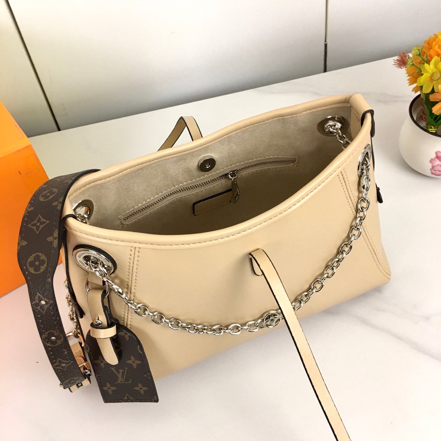 1WE113BDE Stylish leather bag