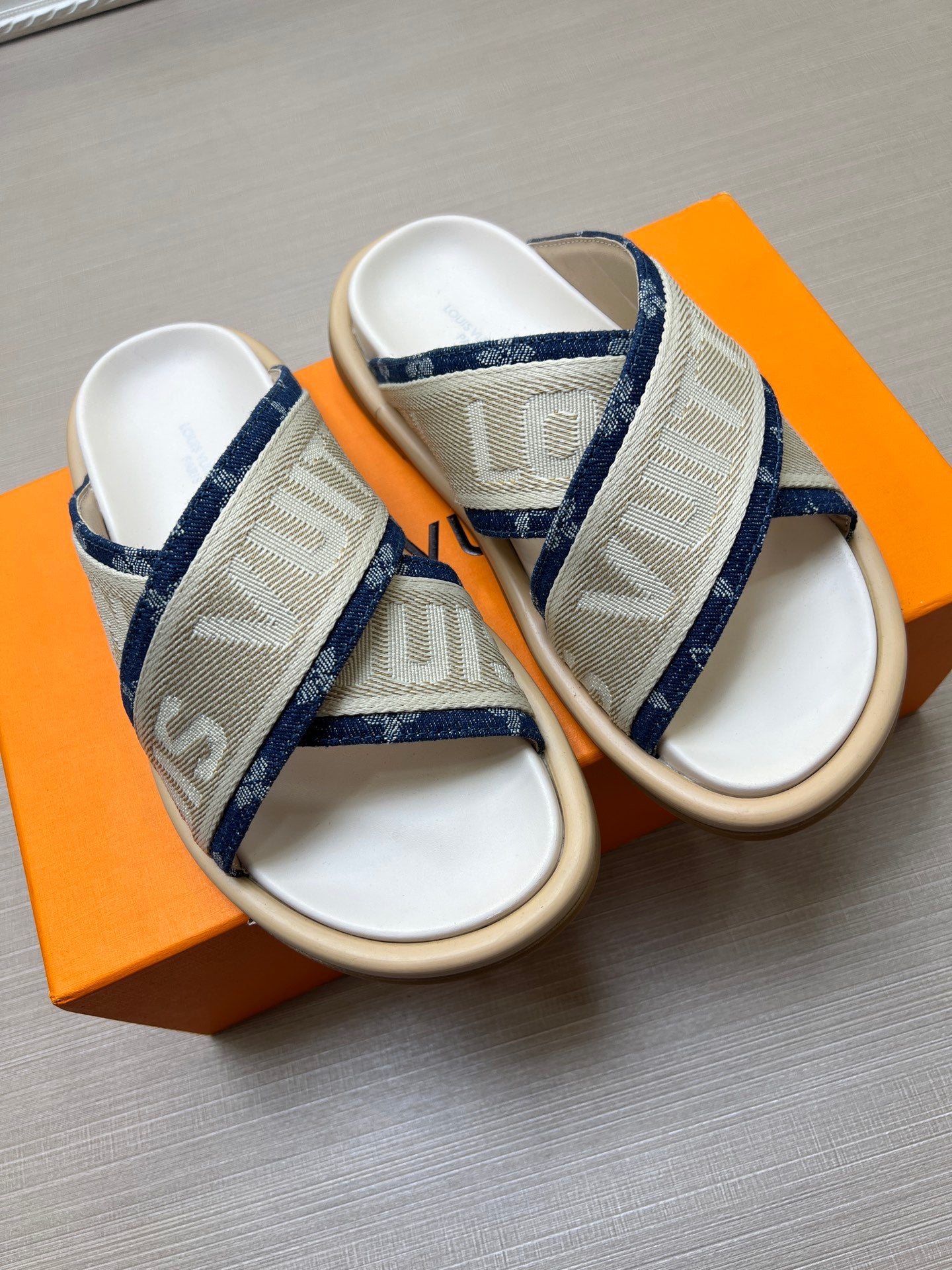 535ZE274ZDE Stylish Slippers