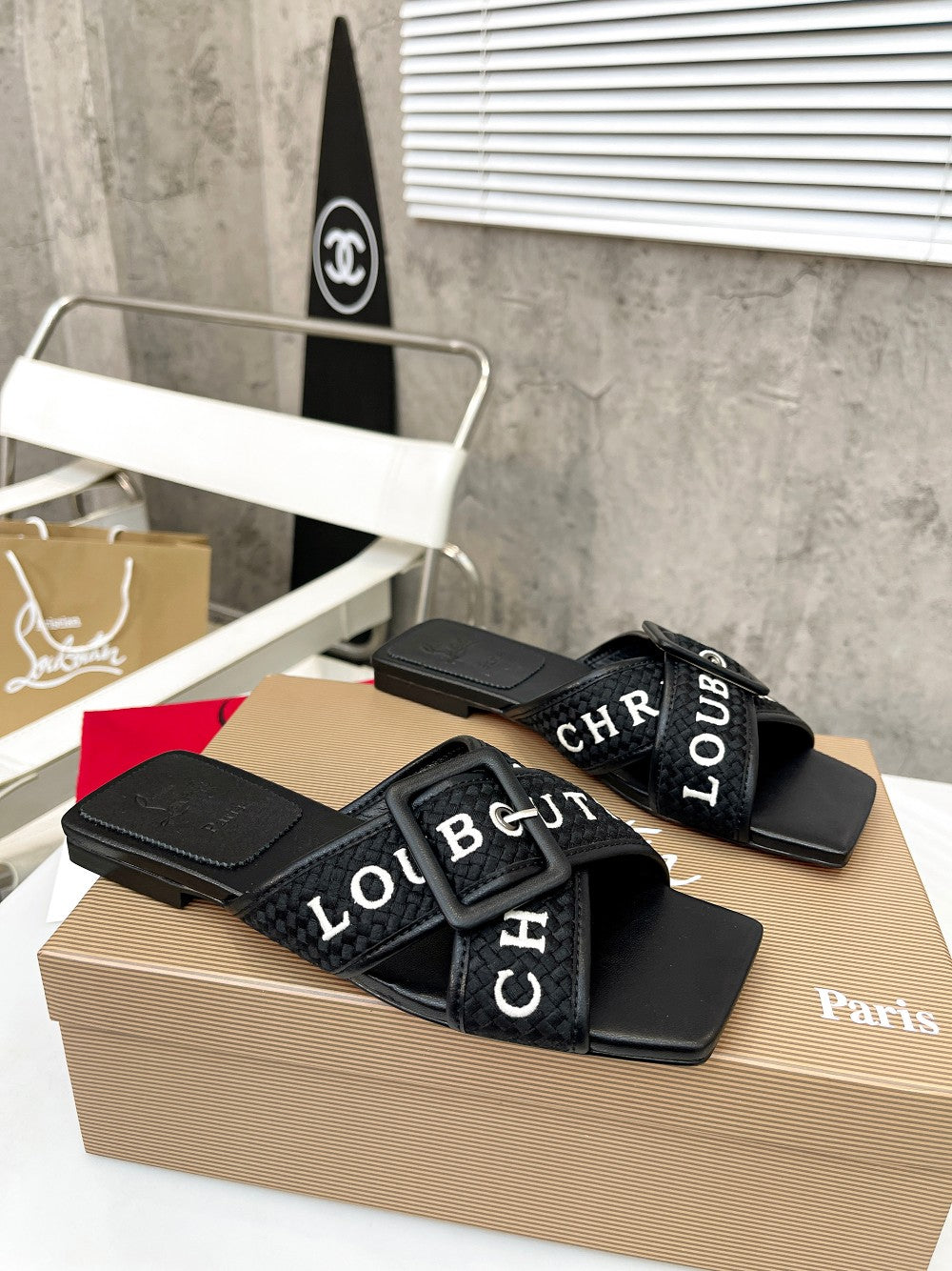 J4A43ZDE Stylish leather Slippers